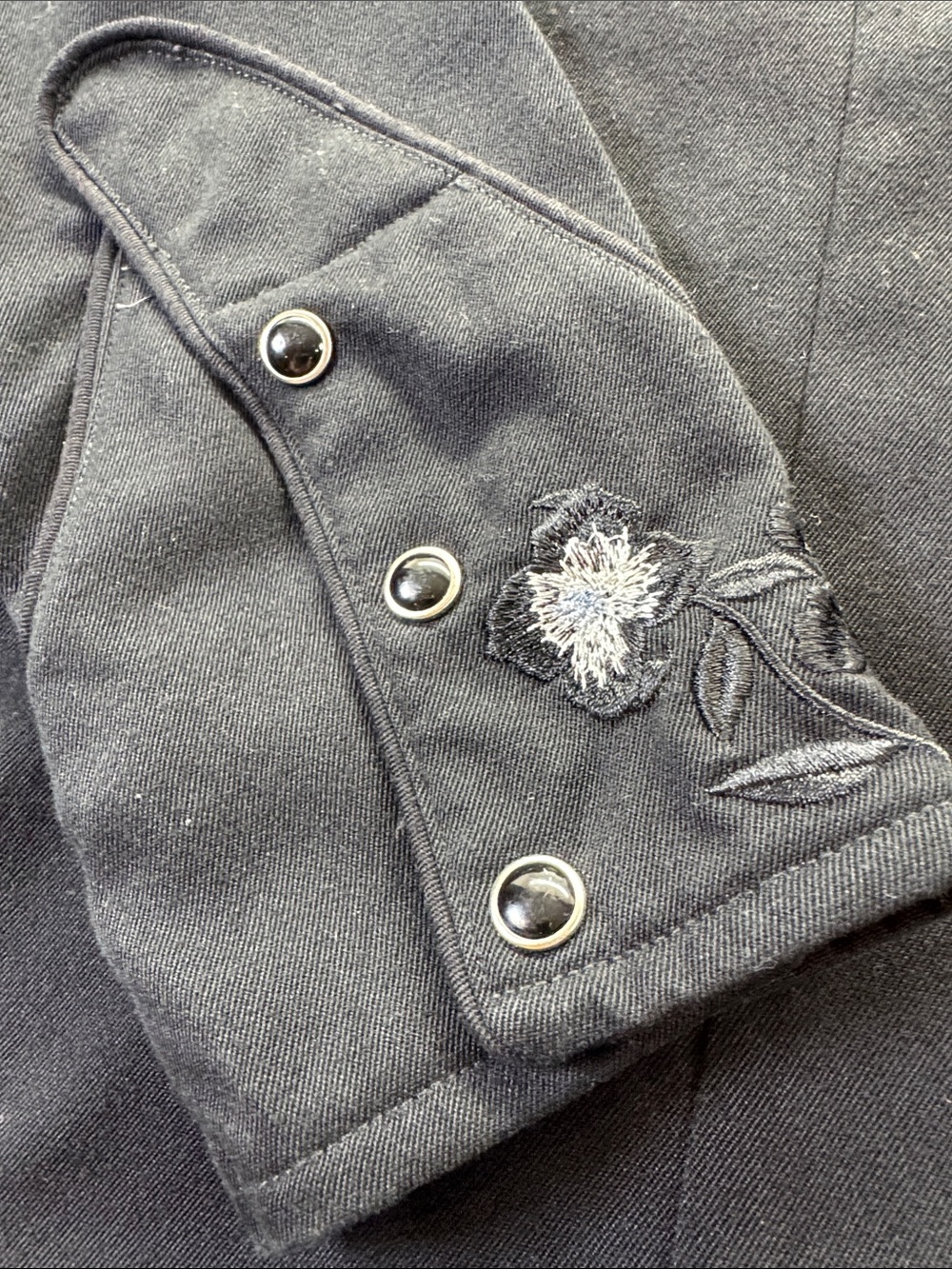 Vintage Roper Denver Colorado Black Embroidered Western Snap Shirt Women’s M - Picture 7 of 11